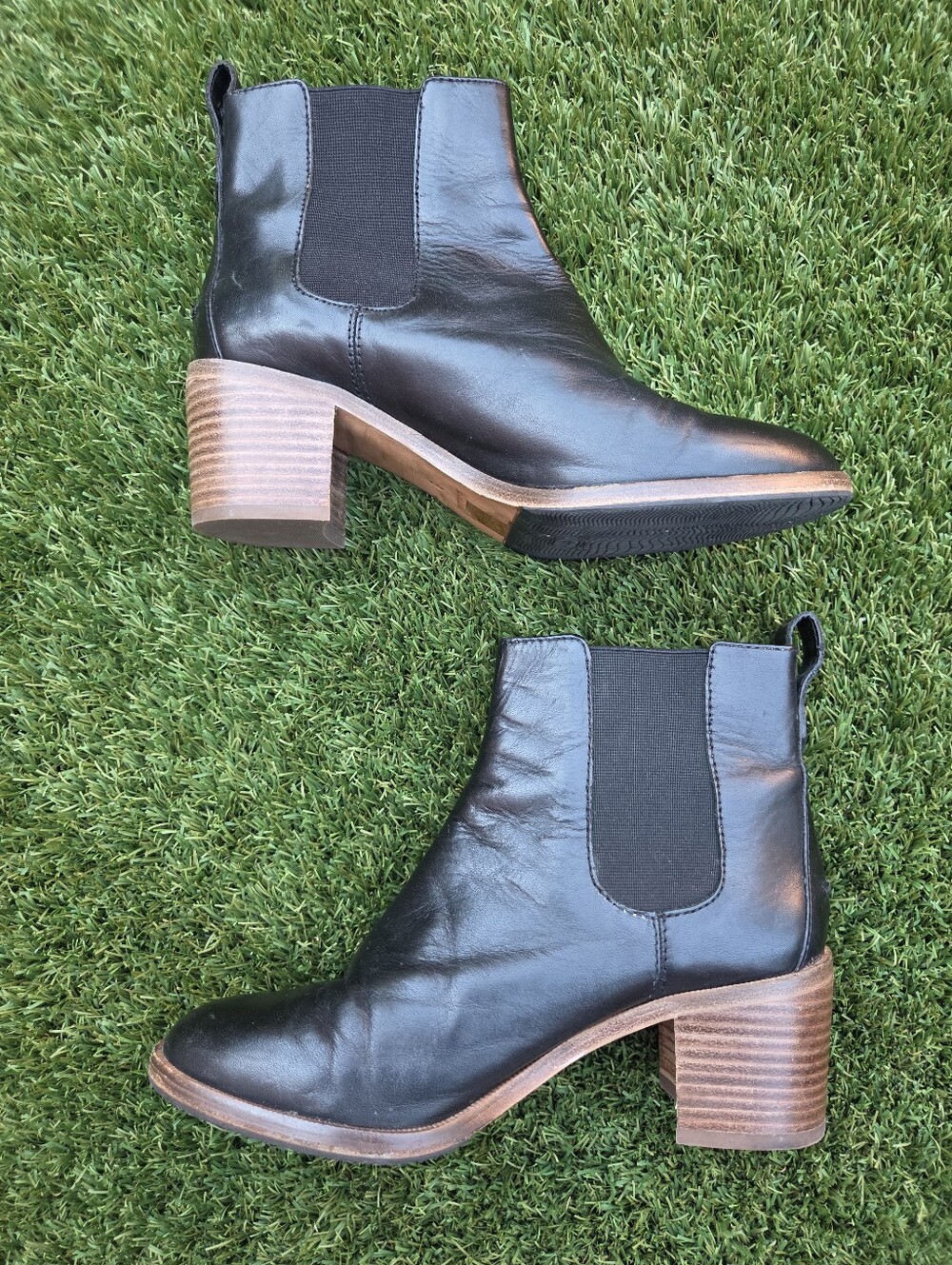 Madewell Classic Heeled Chelsea Ankle Bootie - Black - W/ Soles - Size 8